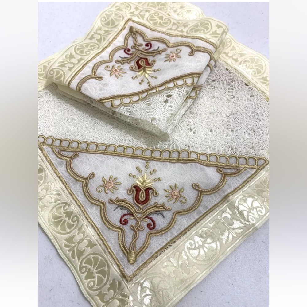Set of 6 Napkins Embroidered Flower Motif Square Cream White Lace